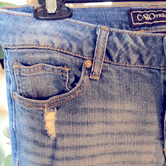 SZ 6  DISTRESSED CONTEMPORARY JEANS Medium Light Wash MID RISE LIKE NEW - Picture 2 of 6